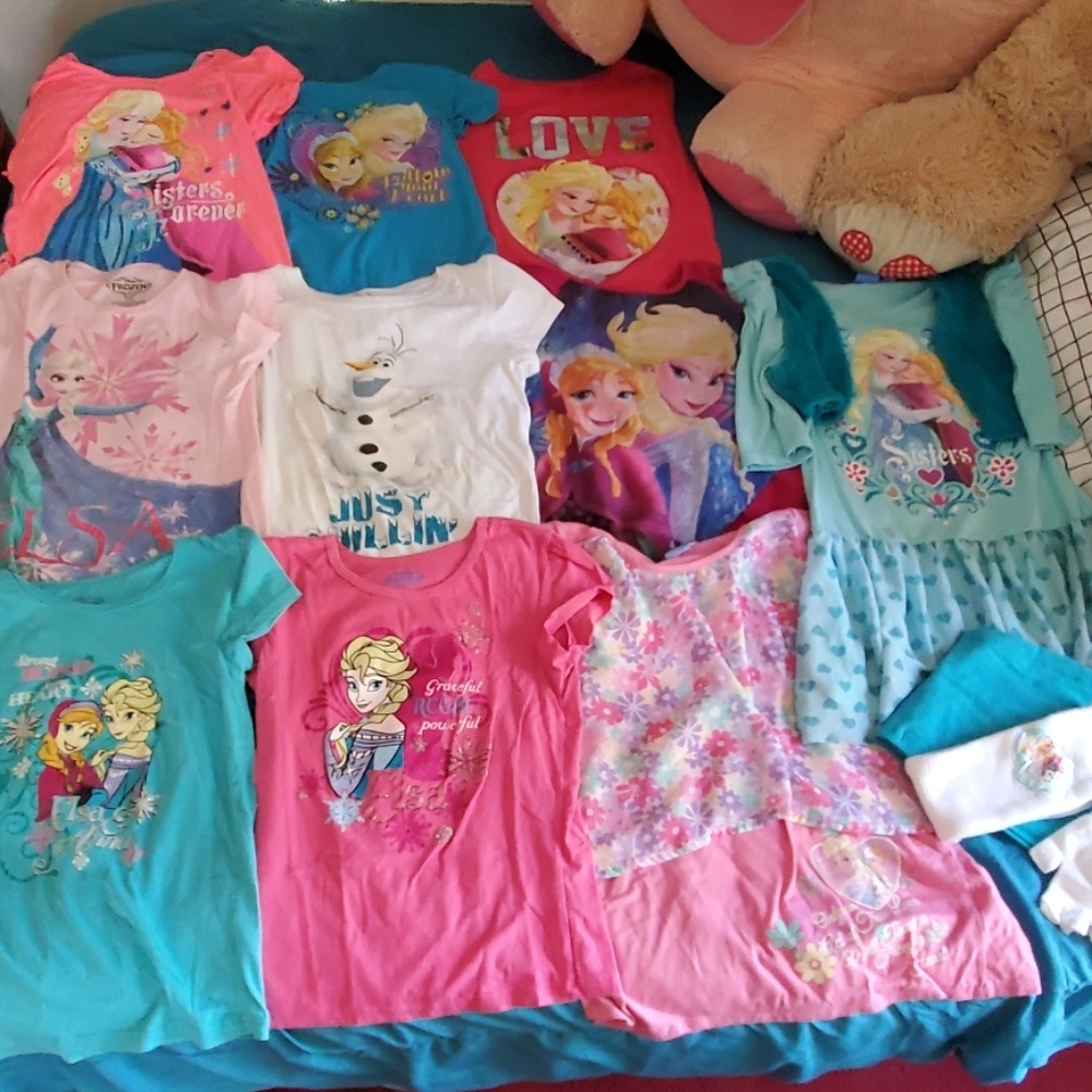 Disney Frozen Lot 9 shirts, 1 outfit, gloves, band